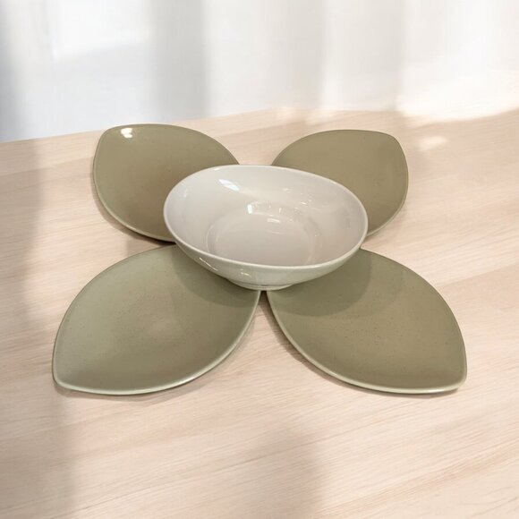 Pfaltzgraff Cappuccino Stoneware Set of 4 Leaf Plates with Serving Dish - Picture 11 of 11